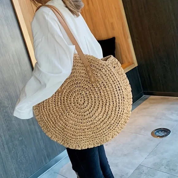 Handbags - NEW! Round Woven Straw Boho Style Summer Beach Bag Large Capacity Shoulder Bag